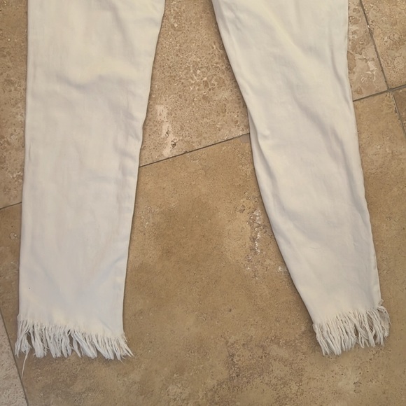 Free People White Stilt Distressed Worn Jeans Size 26 - Picture 8 of 8